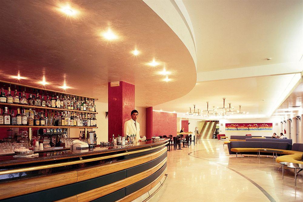 Serena Majestic Hotel Residence Montesilvano Marina Exterior foto