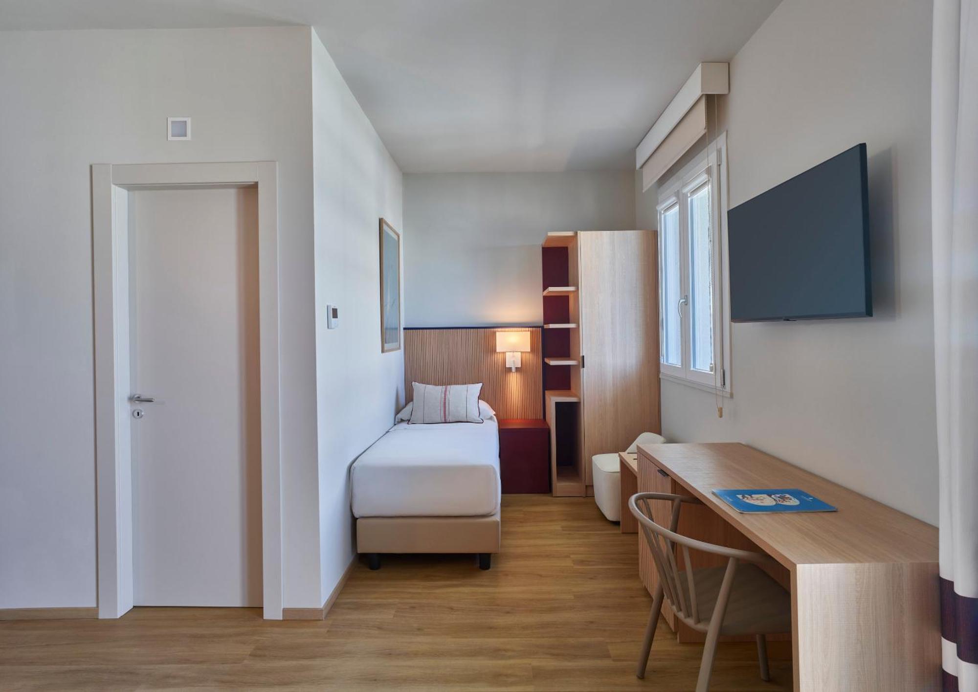 Serena Majestic Hotel Residence Montesilvano Marina Habitación foto